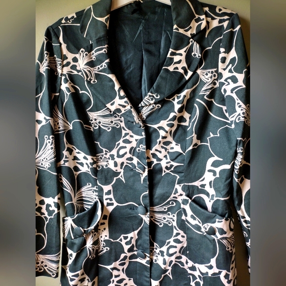 LIKE NEW Laris Knee-Length Floral Blazer Jacket - Picture 4 of 8